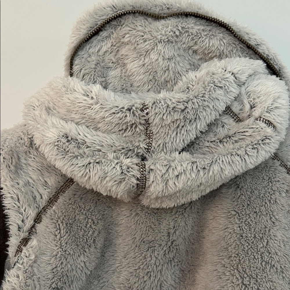 Kuhl Women’s Flight Vest With Stowaway Hood - Picture 12 of 13